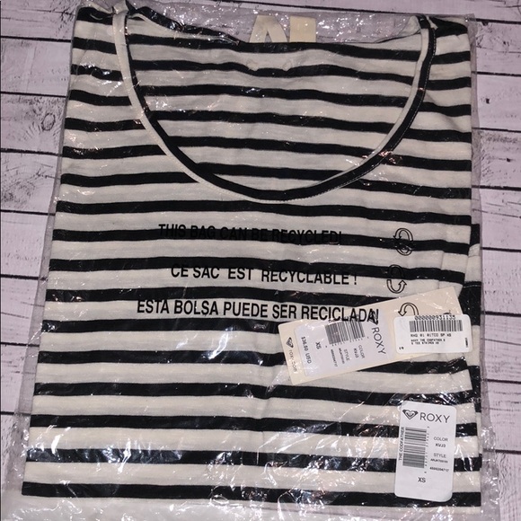 🆕ROXY THE CODFATHER TOP TEE - Picture 5 of 6